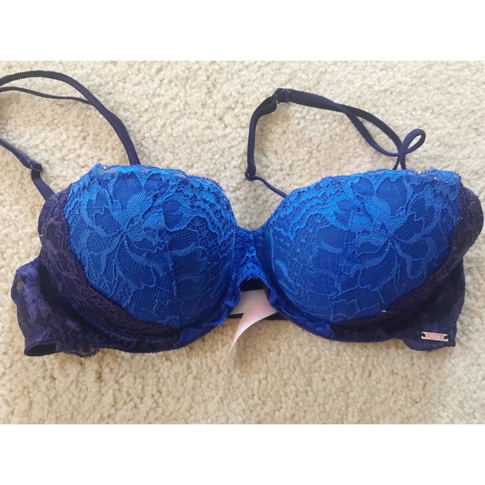 PINK Victoria’s Secret // Lace Bra // 32C